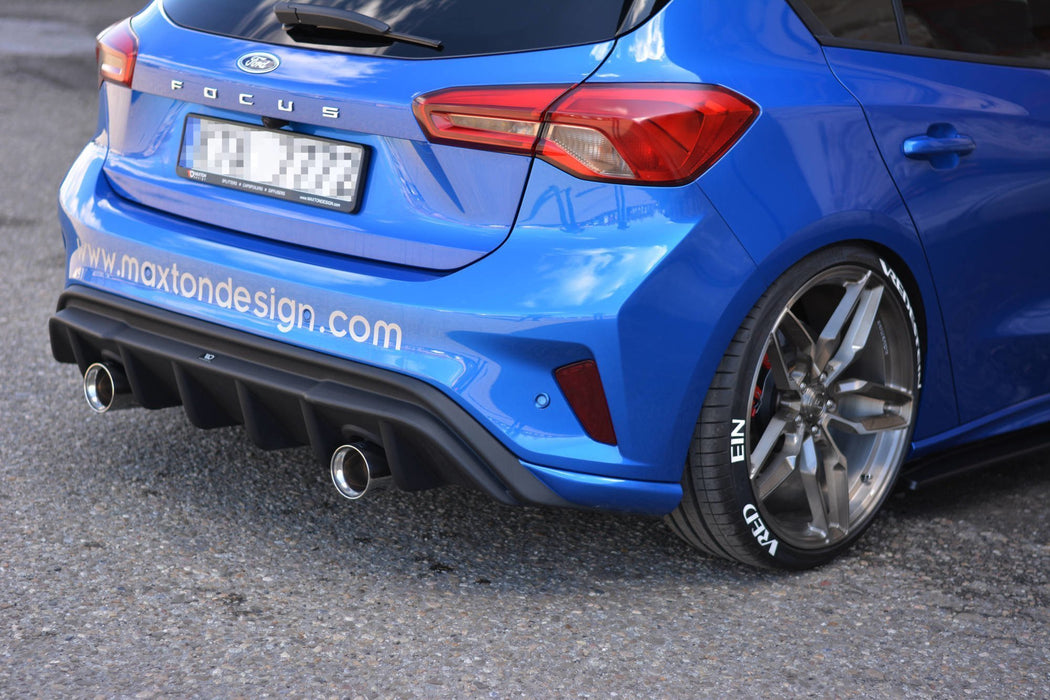 Maxton Design Rear Valance With Exhaust Ford Focus ST-Line Mk4