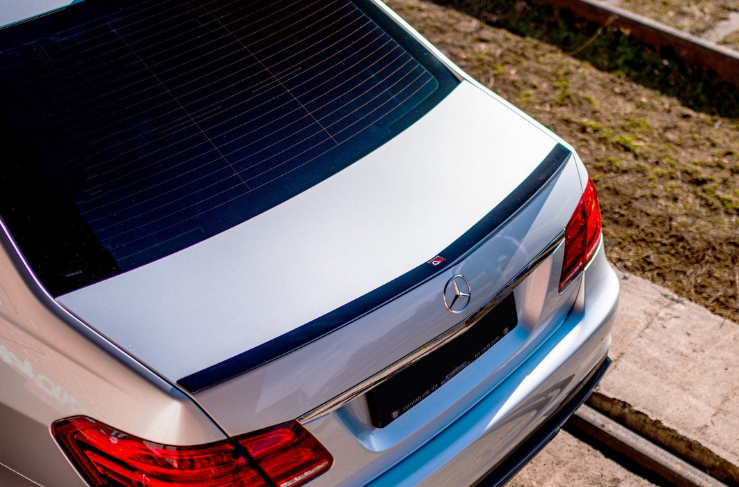 Maxton Design Spoiler Cap Mercedes-Benz E63 AMG / AMG-Line Sedan W212 Facelift