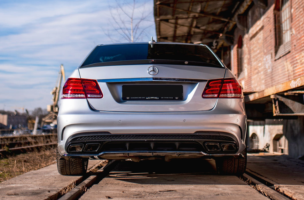 Maxton Design Spoiler Cap Mercedes-Benz E63 AMG / AMG-Line Sedan W212 Facelift