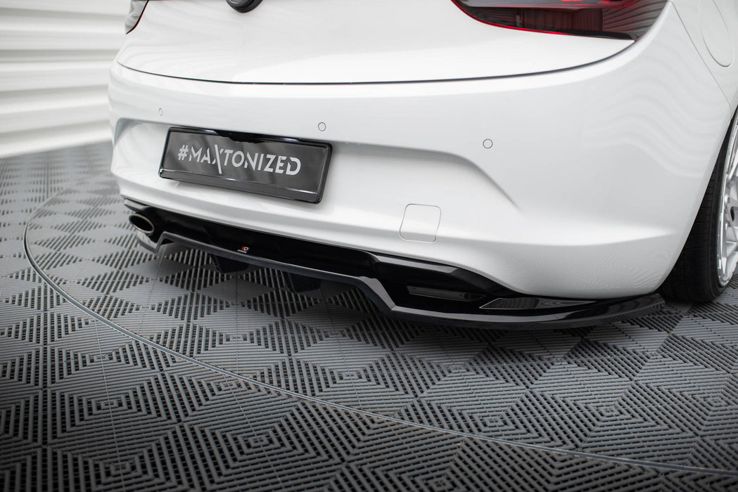 Maxton Design Rear Splitter (with vertical bars) Opel Cascada