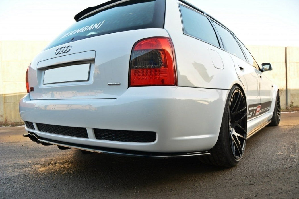 Maxton Design REAR SPLITTER AUDI RS4 B5 (with a vertical bar)