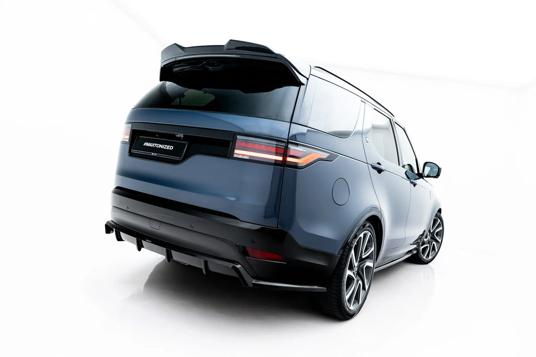 Rear Splitter (with vertical bars) Land Rover Discovery HSE Mk5 Facelift