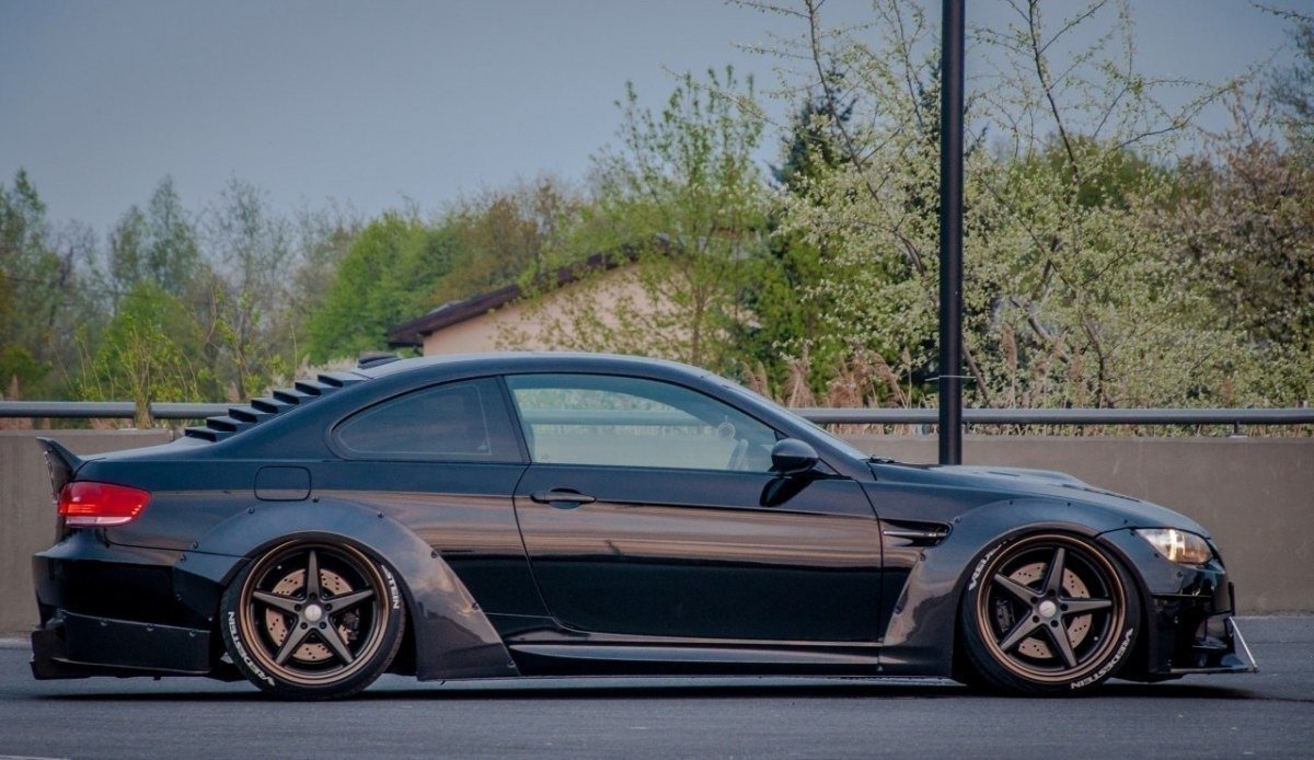 Maxton Design BMW M3 E92 REAR WINDOW LOUVER