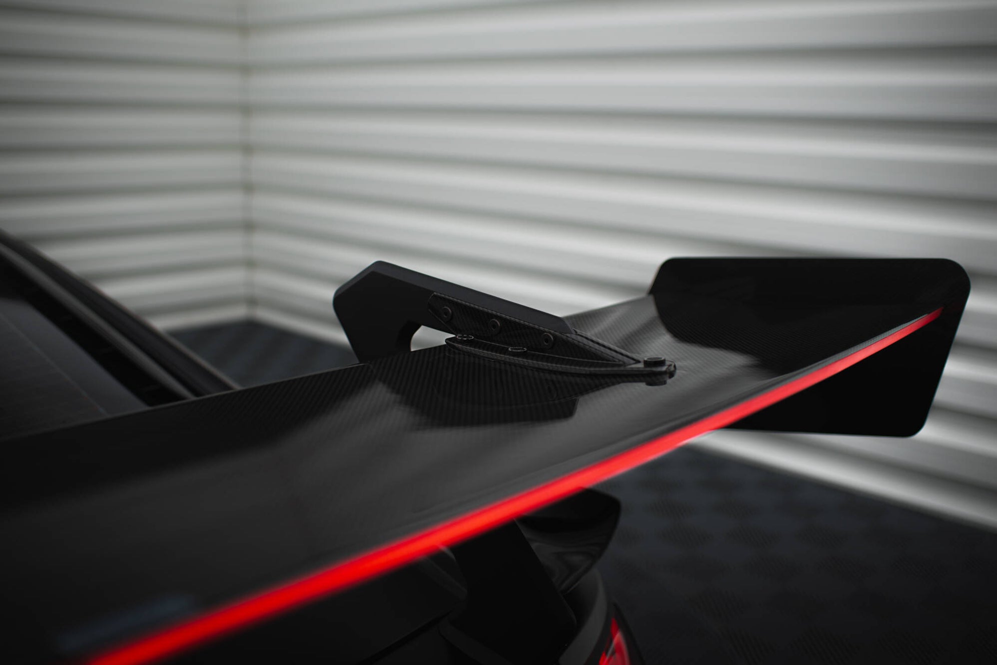 Maxton Design Carbon Spoiler + LED Audi R8 Mk2 — Maxton Design AU