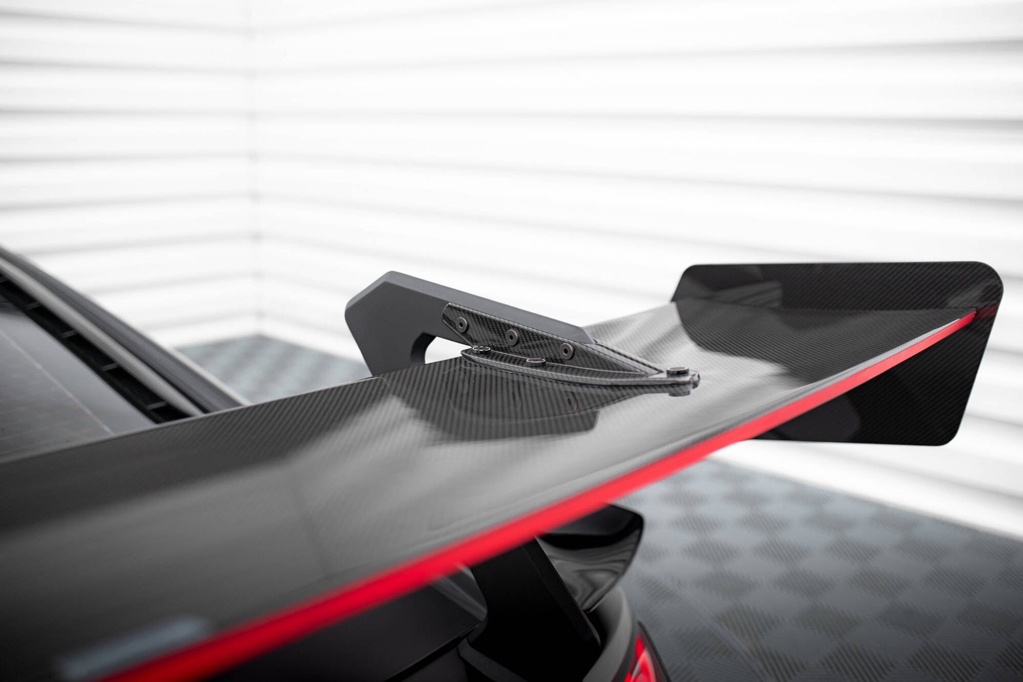 Maxton Design Carbon Spoiler + LED Audi R8 Mk2 — Maxton Design AU