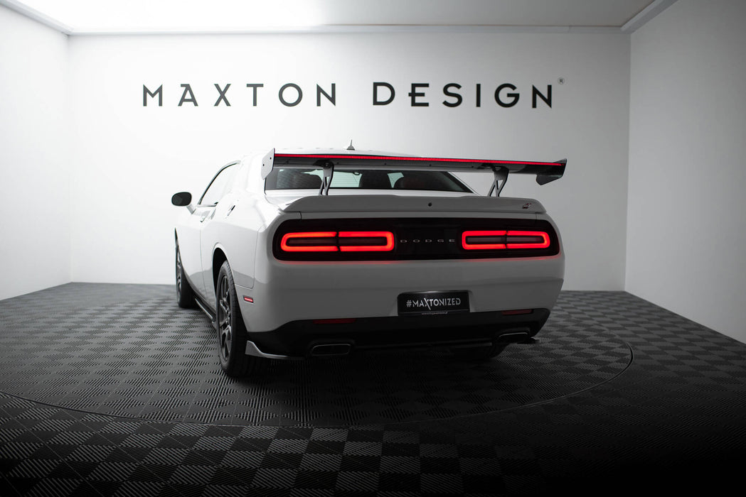 Maxton Design Carbon Spoiler + LED Dodge Challenger Mk3