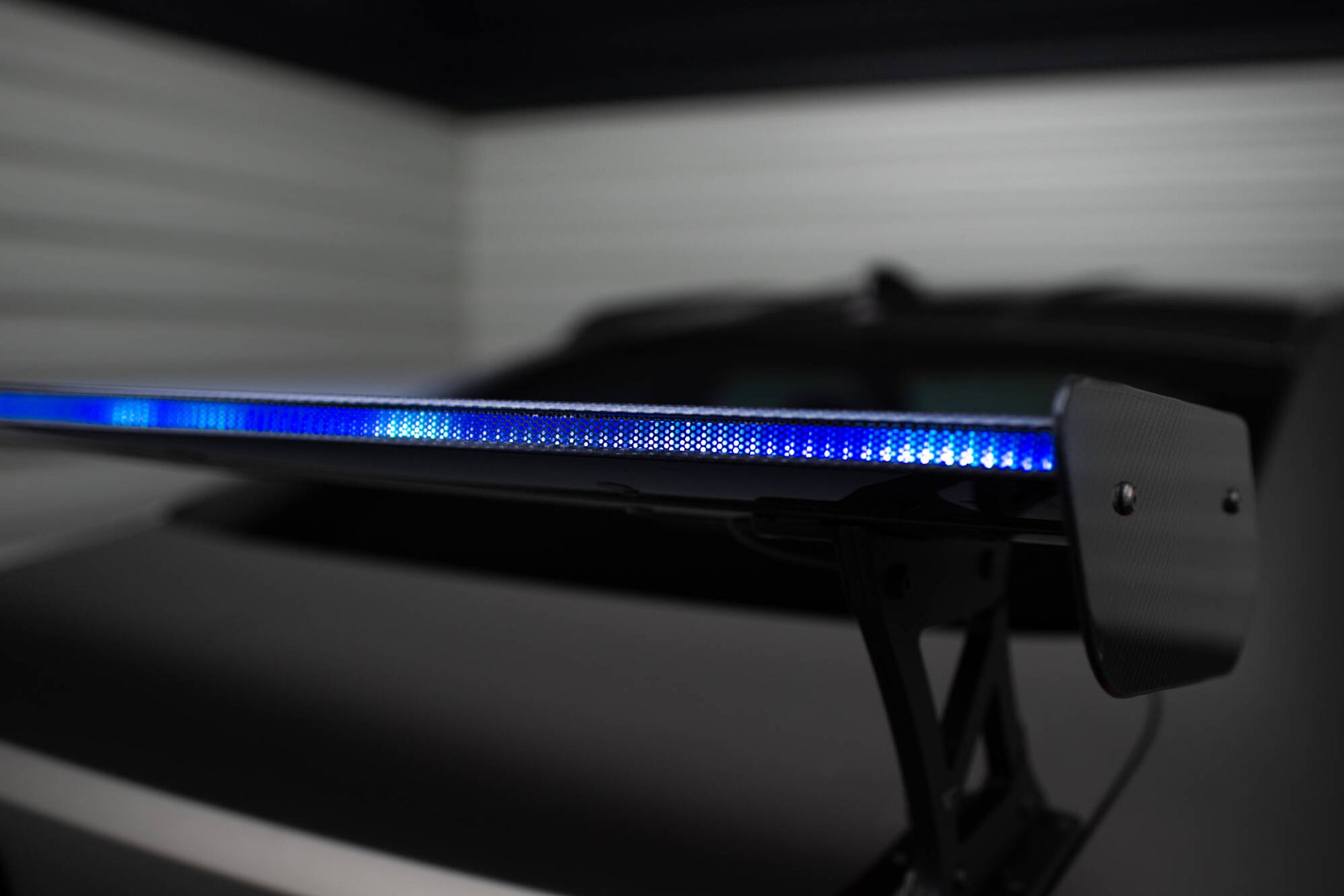 Maxton Design Carbon Spoiler With External Brackets Uprights + LED BMW ...
