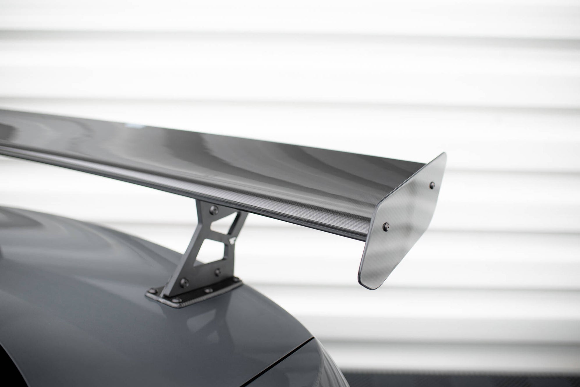 Maxton Design Carbon Spoiler With Internal Brackets Uprights + LED BMW ...
