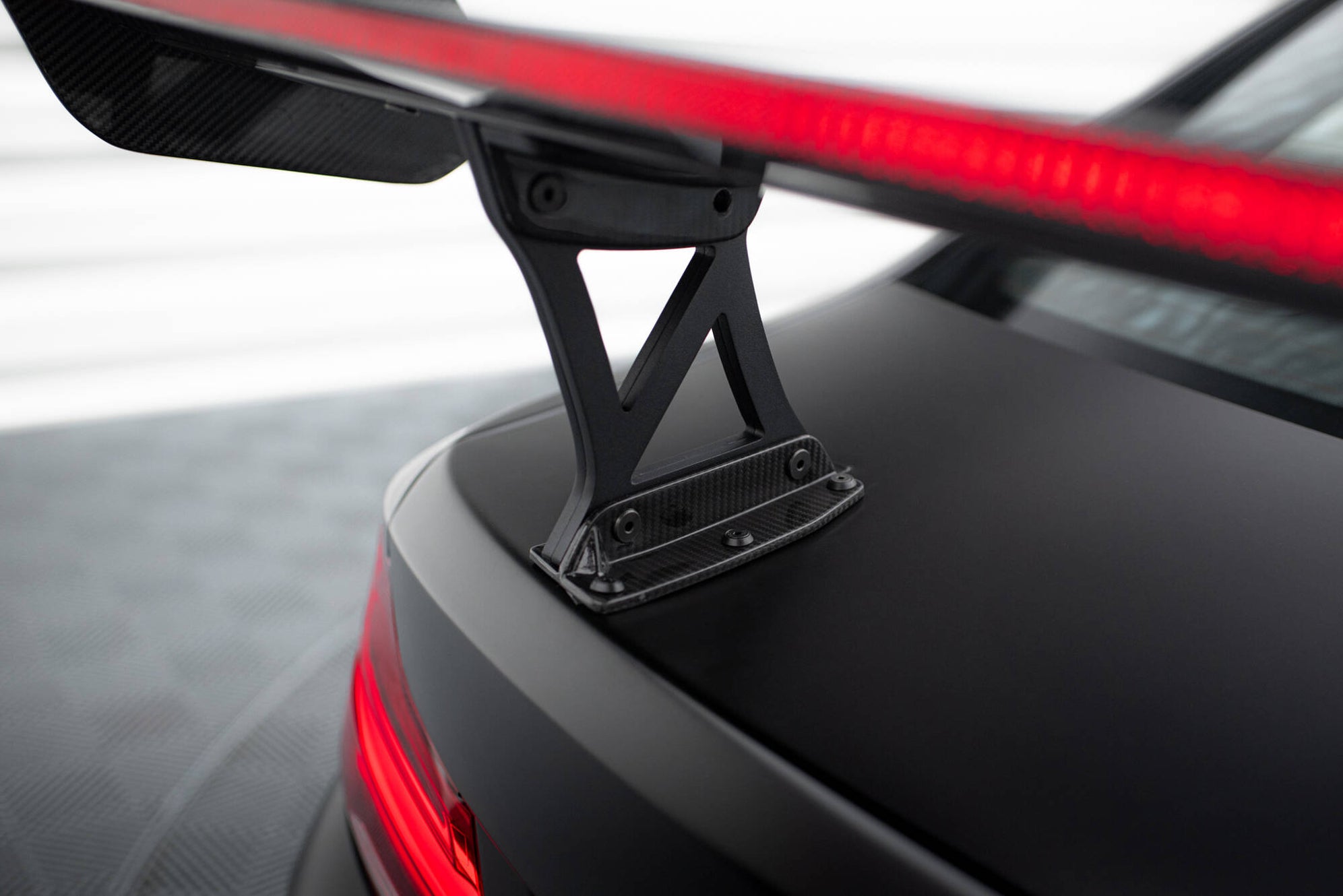 Maxton Design Carbon Spoiler With Internal Brackets Uprights + LED BMW ...