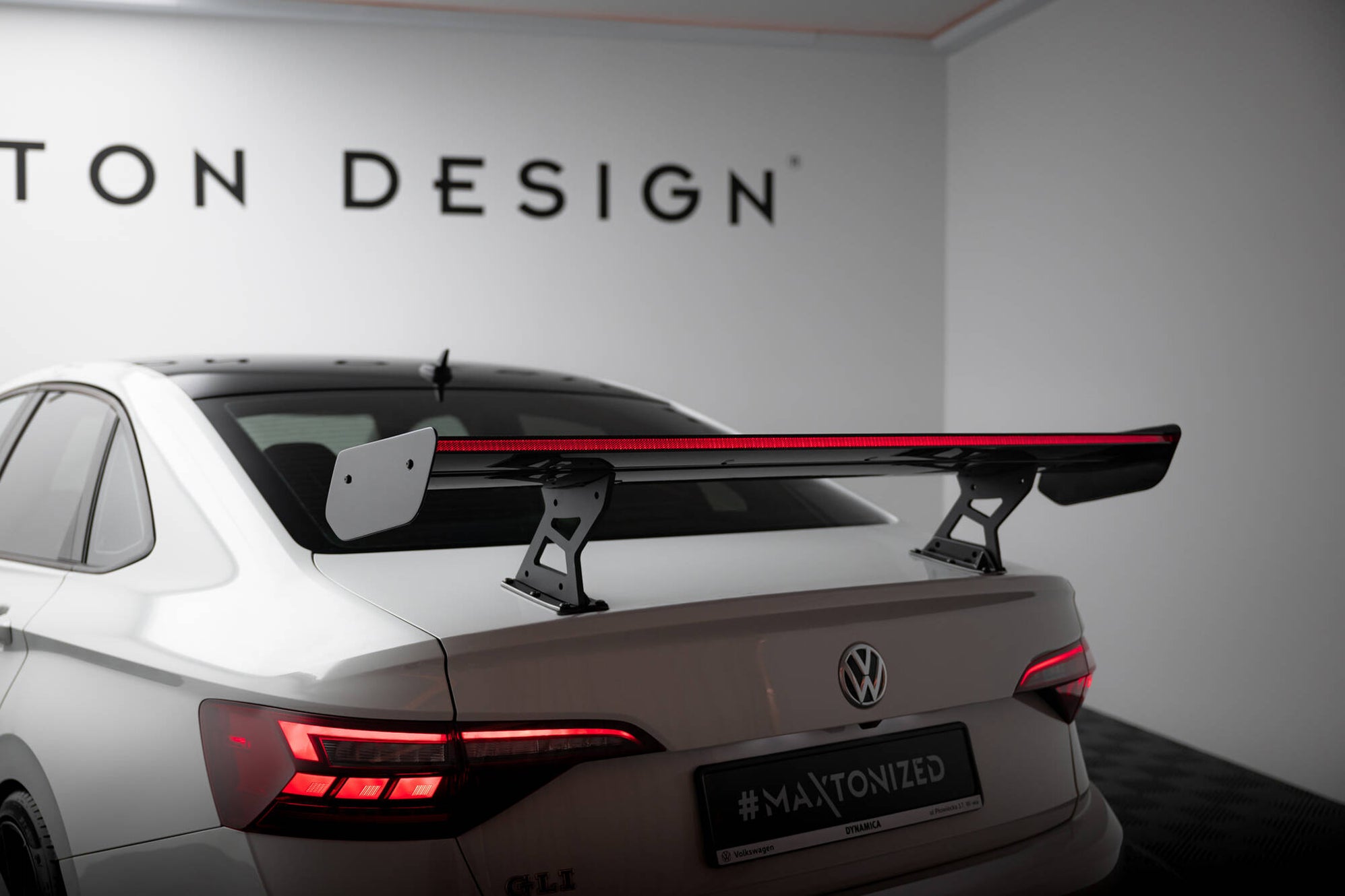 Maxton Design Carbon Spoiler With Internal Brackets Uprights + LED Vol ...