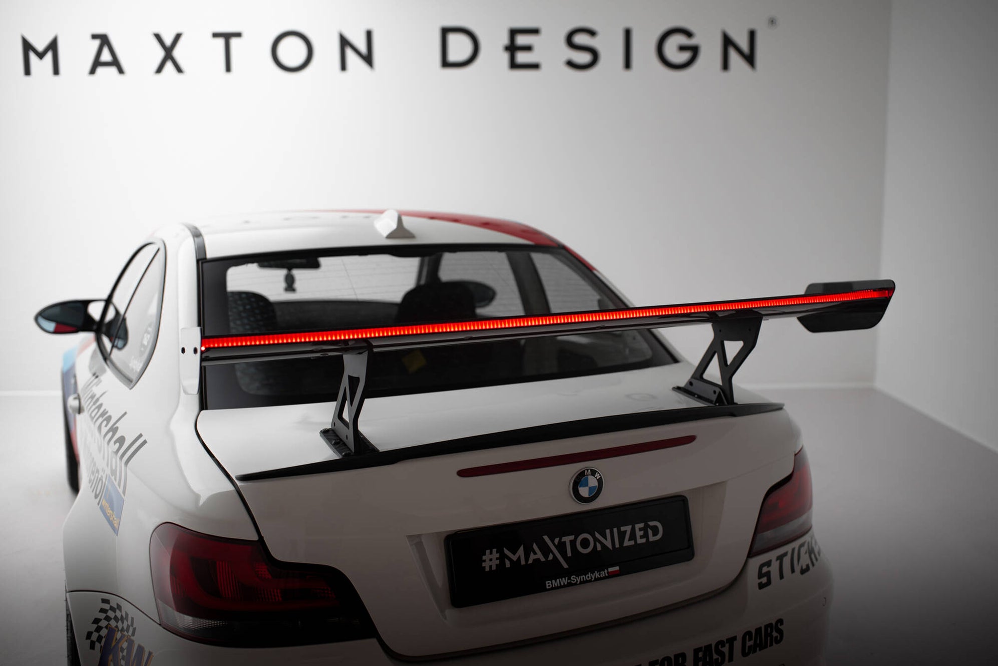 Maxton Design Carbon Spoiler With Internal Brackets Uprights V.1 + LED ...