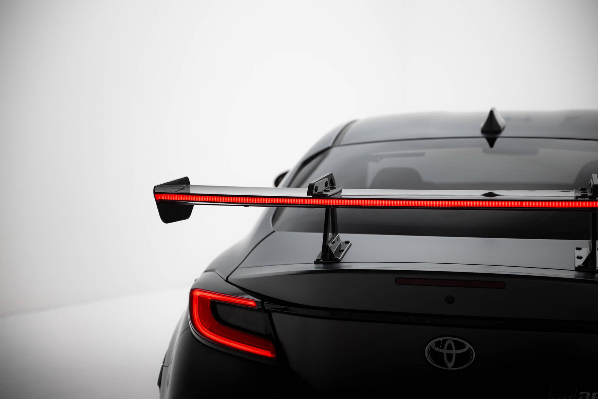 Maxton Design Carbon Spoiler With Upper Swan Mounting + LED Toyota GR8 ...