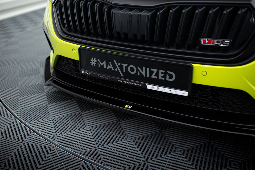 Maxton Design Front Splitter V.2 Skoda Octavia RS Mk4