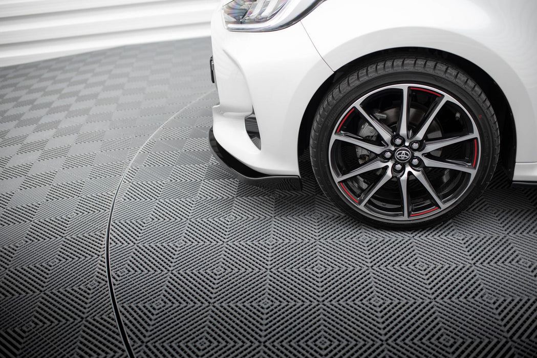 Maxton Design Front Splitter V.3 Toyota Yaris Mk4