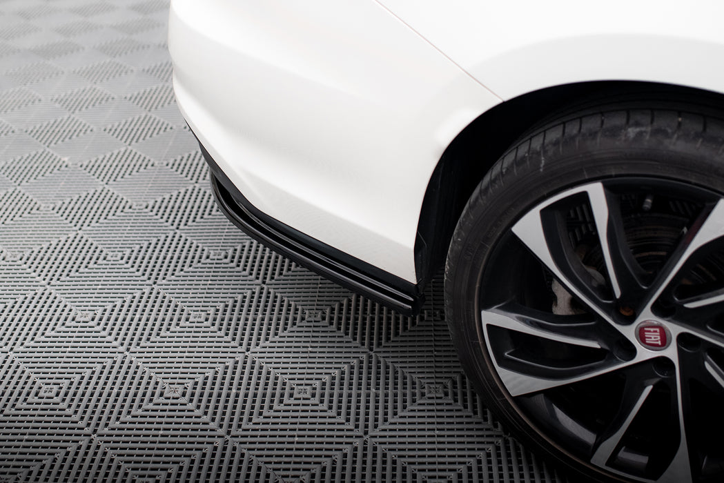 Maxton Design REAR SIDE SPLITTERS Fiat Tipo S-Design