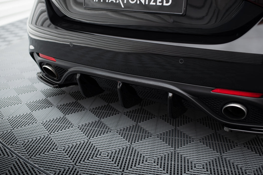 Maxton Design REAR VALANCE ALFA ROMEO GIULIA VELOCE