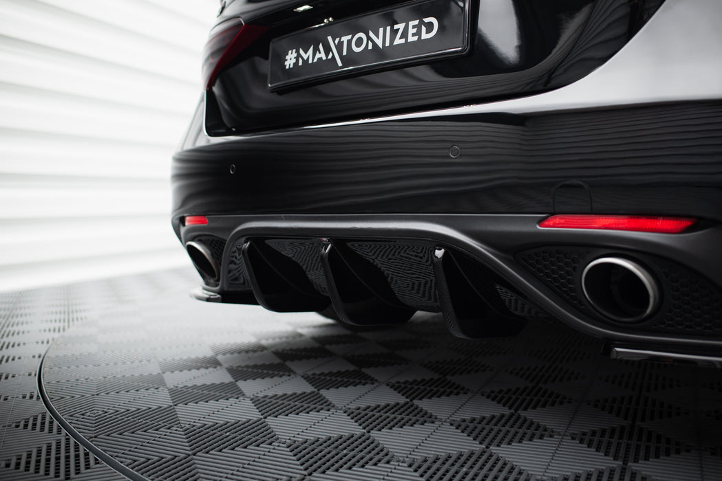 Maxton Design REAR VALANCE ALFA ROMEO GIULIA VELOCE
