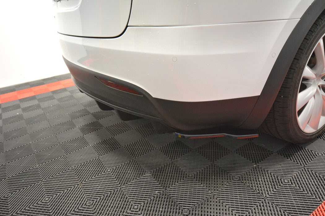 Maxton Design REAR VALANCE TESLA MODEL X