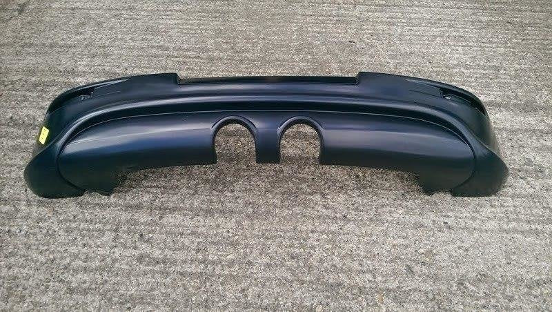 Maxton Design REAR VALANCE VW GOLF V R32 (with 2 exhaust holes, for R32 exhaust)