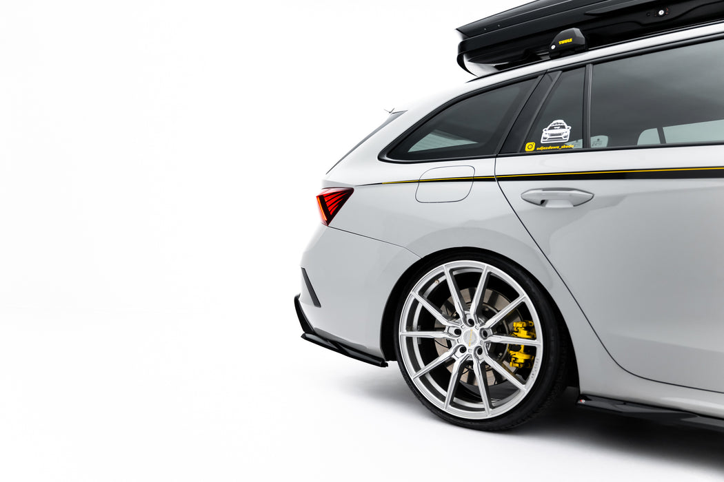Maxton Design Rear Side Splitters V.7 Skoda Octavia RS Liftback / Combi Mk4