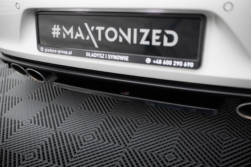 Maxton Design Rear Splitter VW GOLF VII R (with vertical bars)