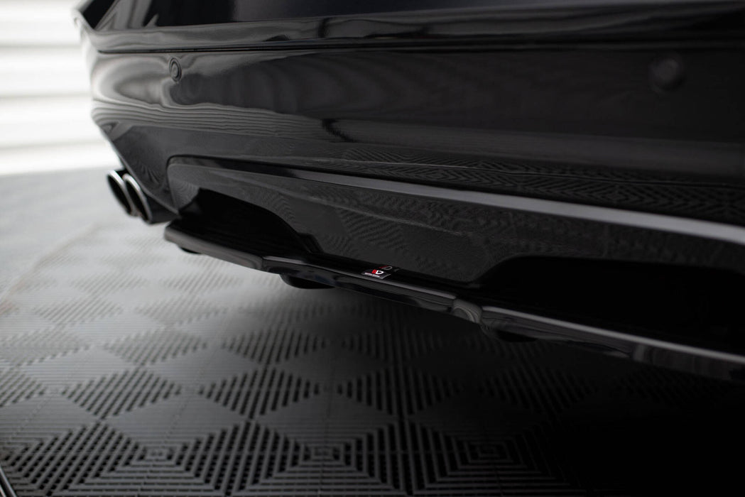 Maxton Design Rear Splitter for BMW X4 M-PACK (with a vertical bar)