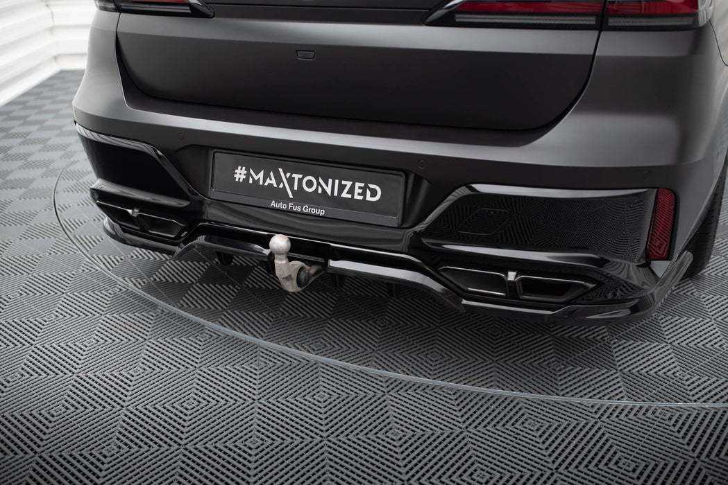 Maxton Design Rear Splitter (with vertical bars) BMW M760e G70