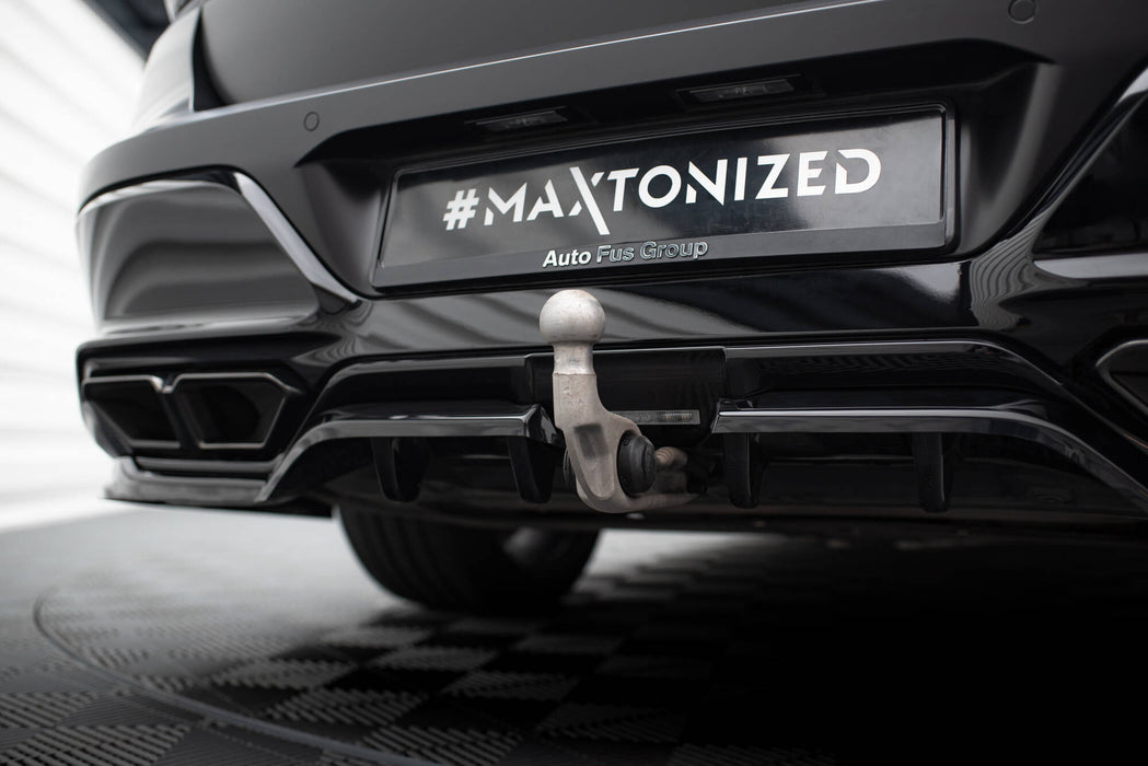 Maxton Design Rear Splitter (with vertical bars) BMW M760e G70