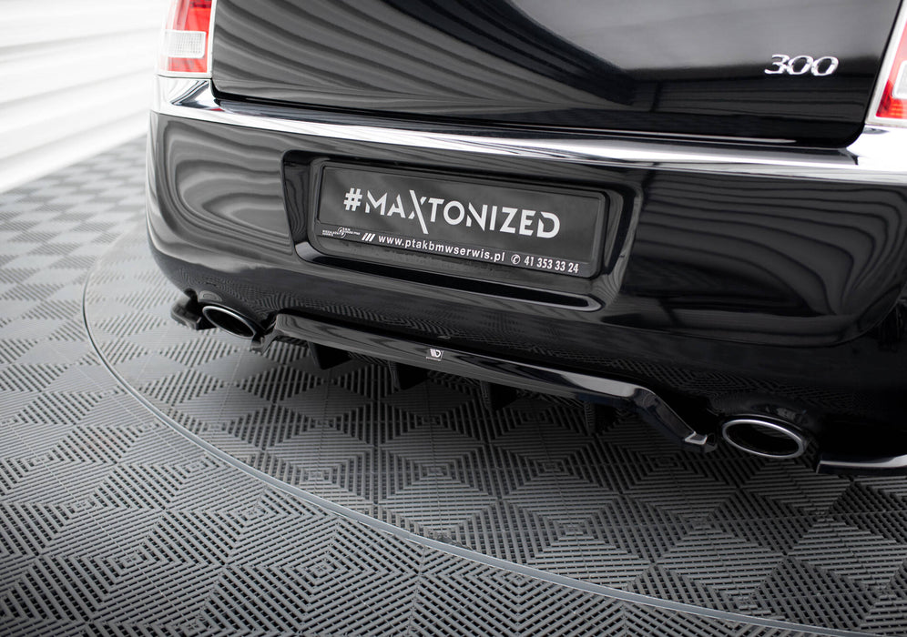 Maxton Design Rear Splitter (with vertical bars) Chrysler 300 Mk2