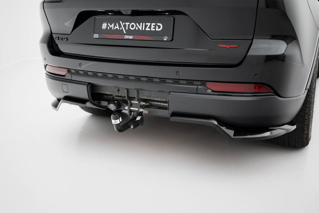 Maxton Design Rear Splitter (with vertical bars) Jeep Grand Cherokee Trailhawk Mk5