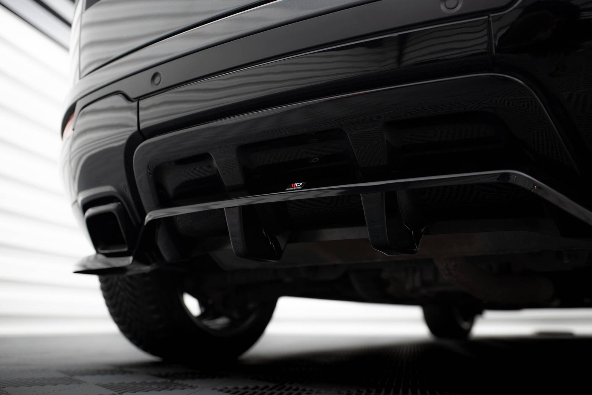 Maxton Design Rear Splitter (with vertical bars) Land Rover Range Rover ...