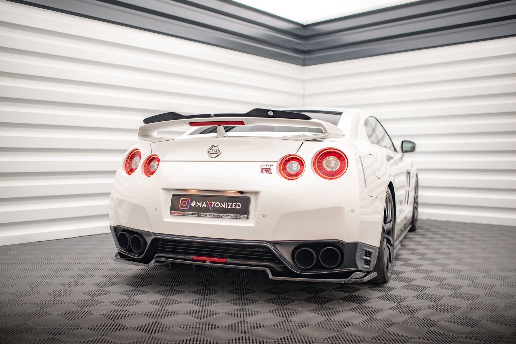 Rear Splitter (Vertical Bars) Nissan GTR R35 1st Facelift — Maxton ...