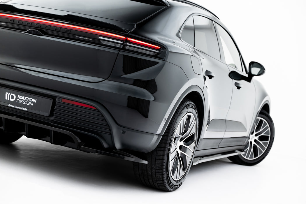 Rear Splitter (with vertical bars) Porsche Macan EV Mk1