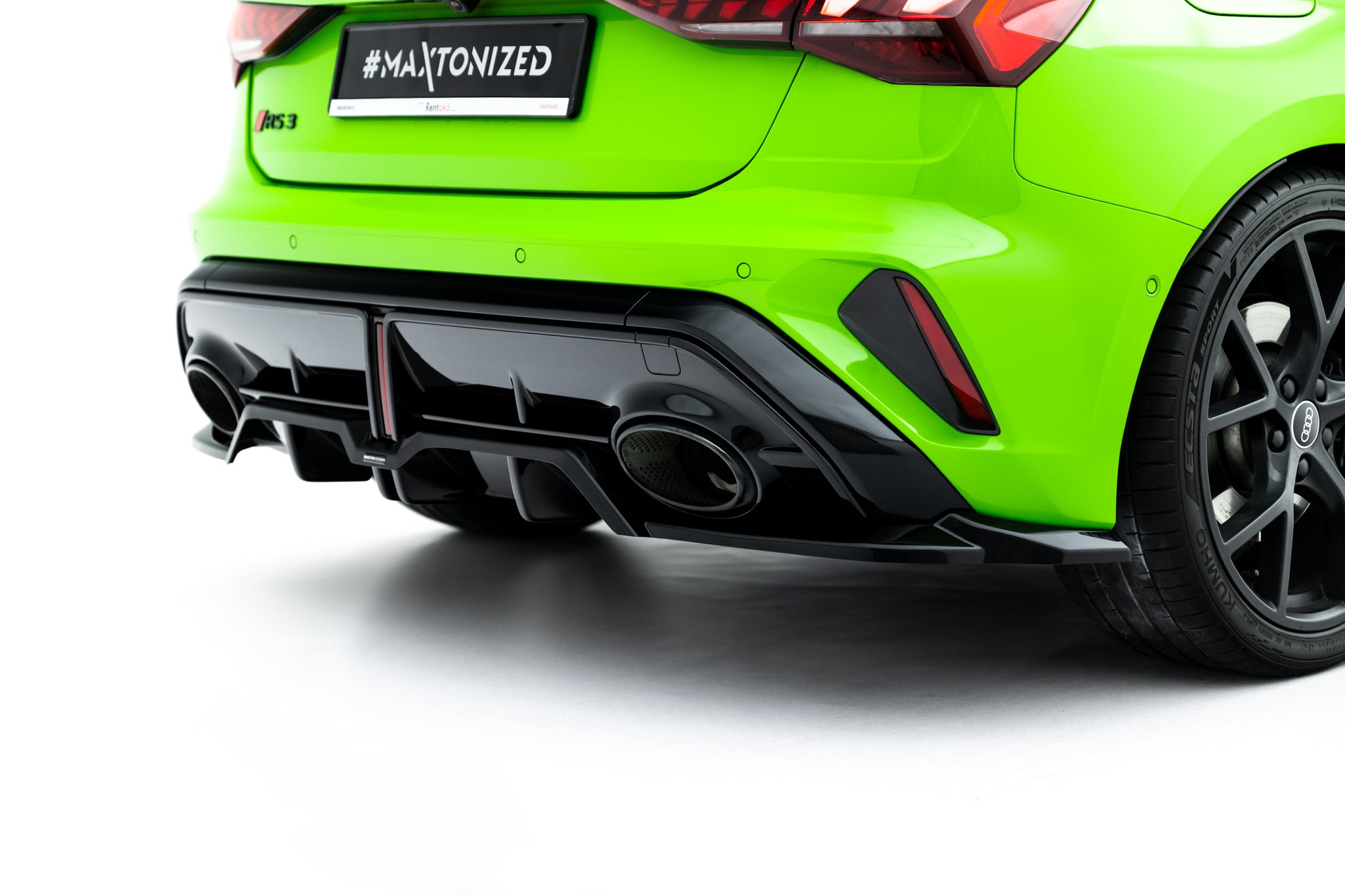 Rear Splitter (with vertical bars) V.2 Audi RS3 Sportback 8Y Faceli ...