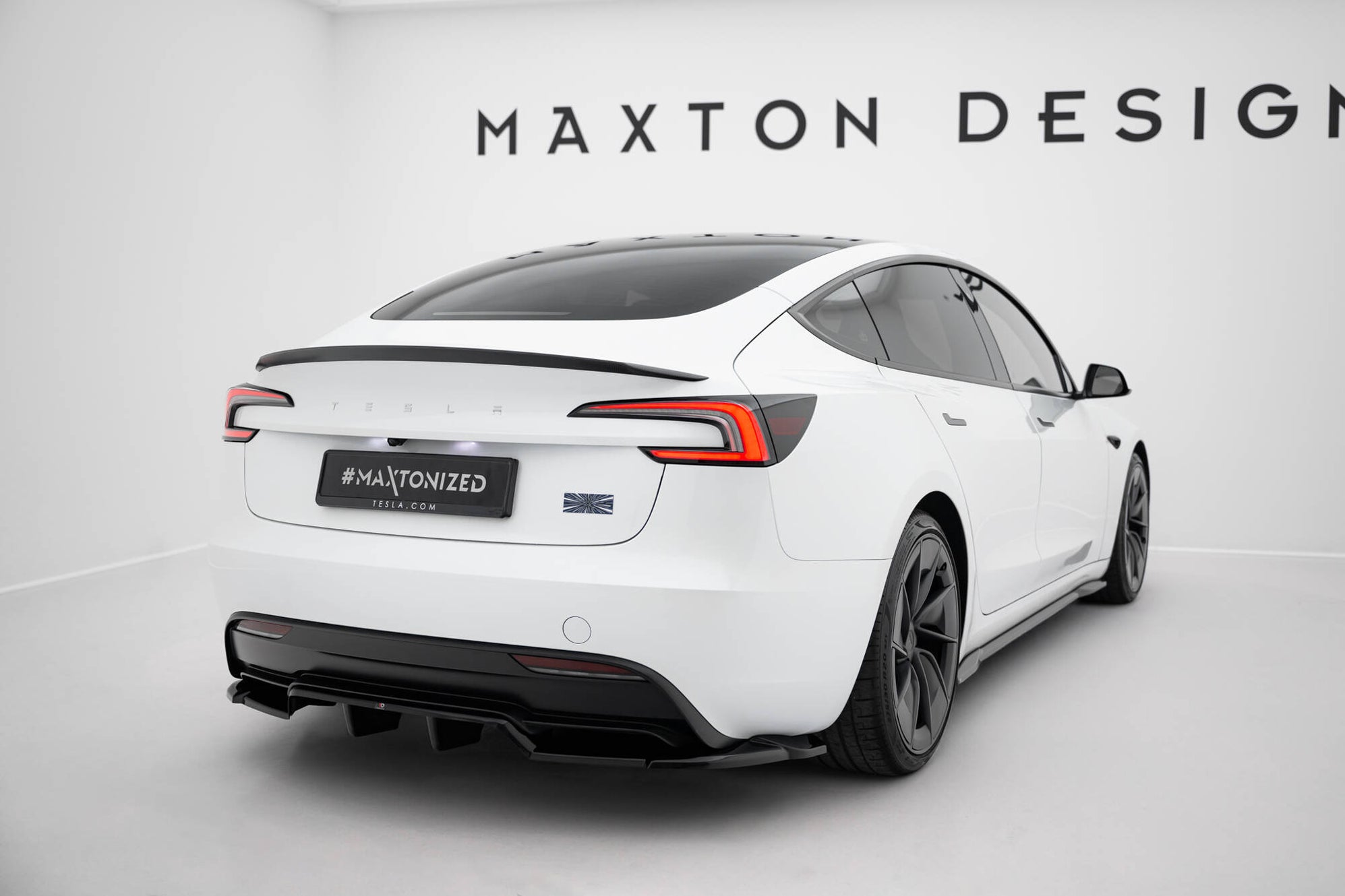 Maxton Design Rear Splitter (with vertical bars) V.2 Tesla Model 3 Per ...