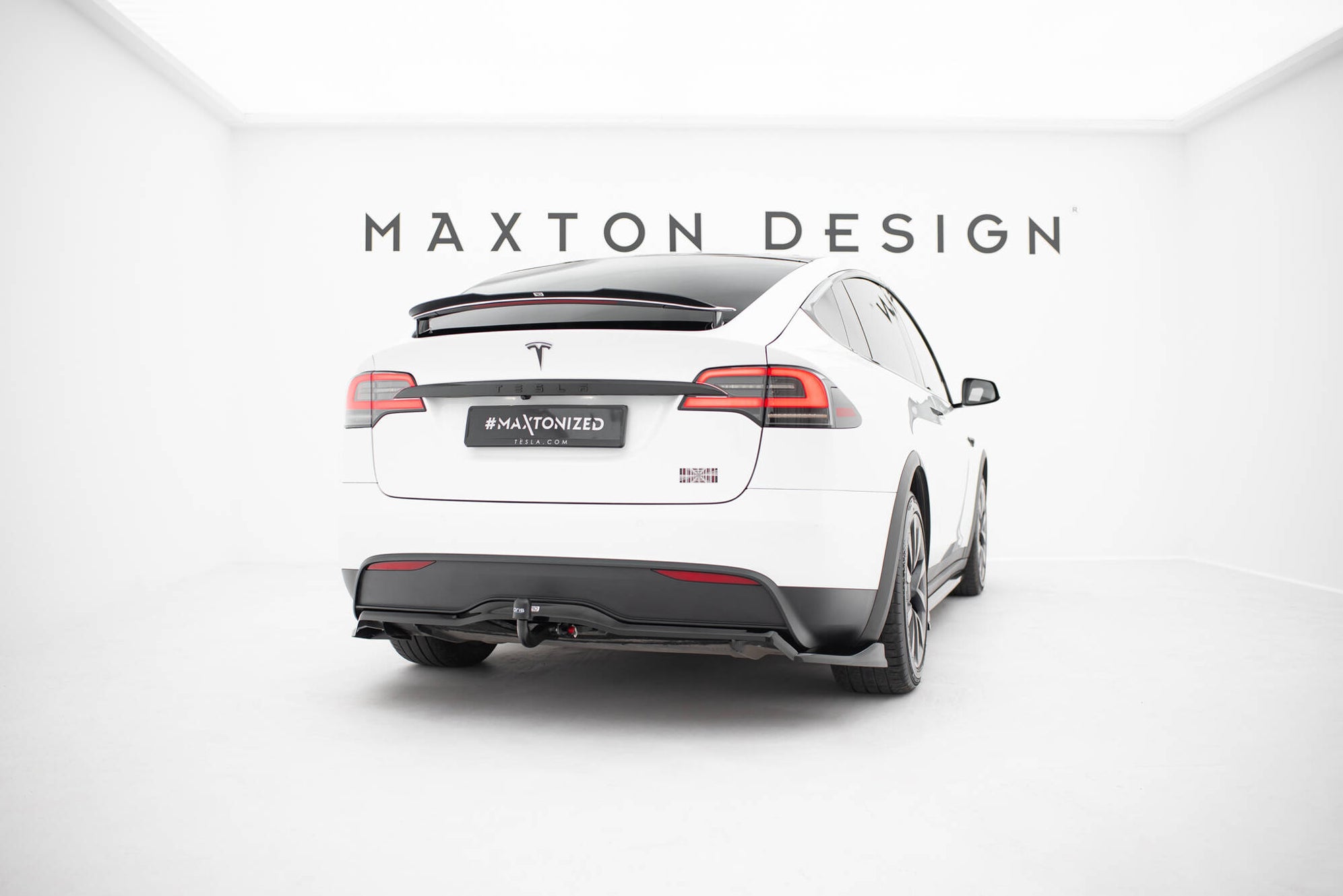 Maxton Design Rear Splitter (with vertical bars) V.2 Tesla Model X Mk1 ...