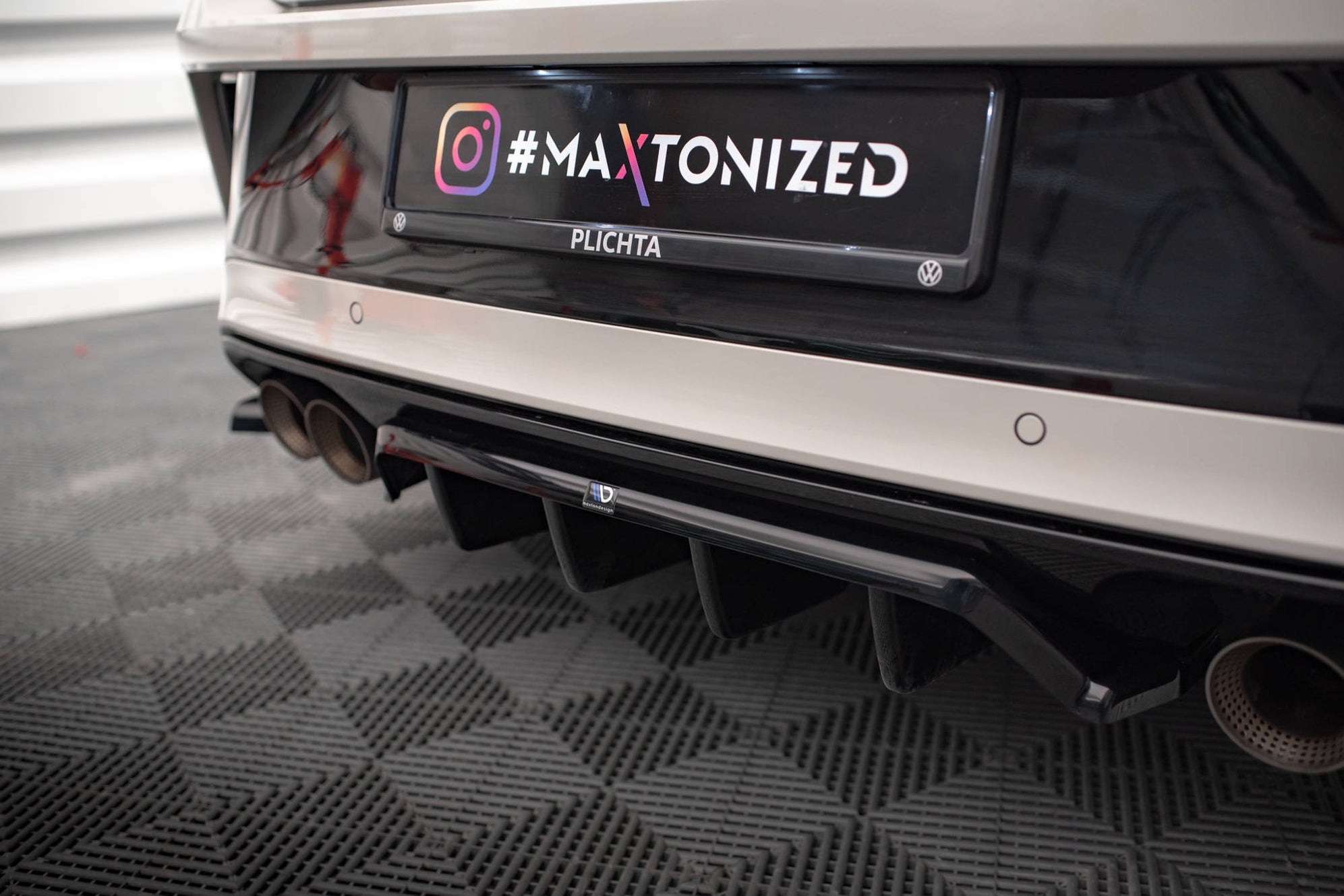 Maxton Design Rear Splitter (with vertical bars) Volkswagen T-Roc R ...