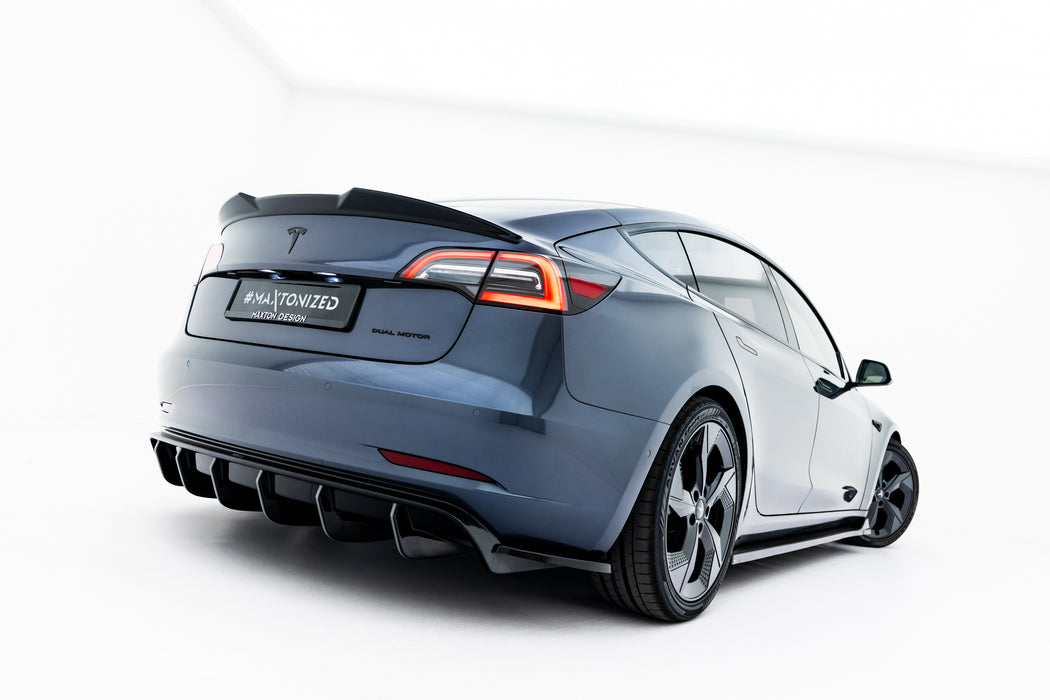 Maxton Design Rear Valance V.2 Tesla Model 3