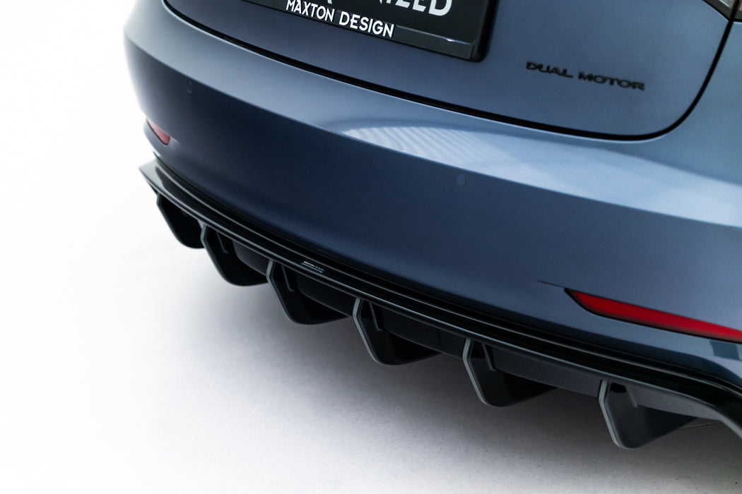 Maxton Design Rear Valance V.2 Tesla Model 3
