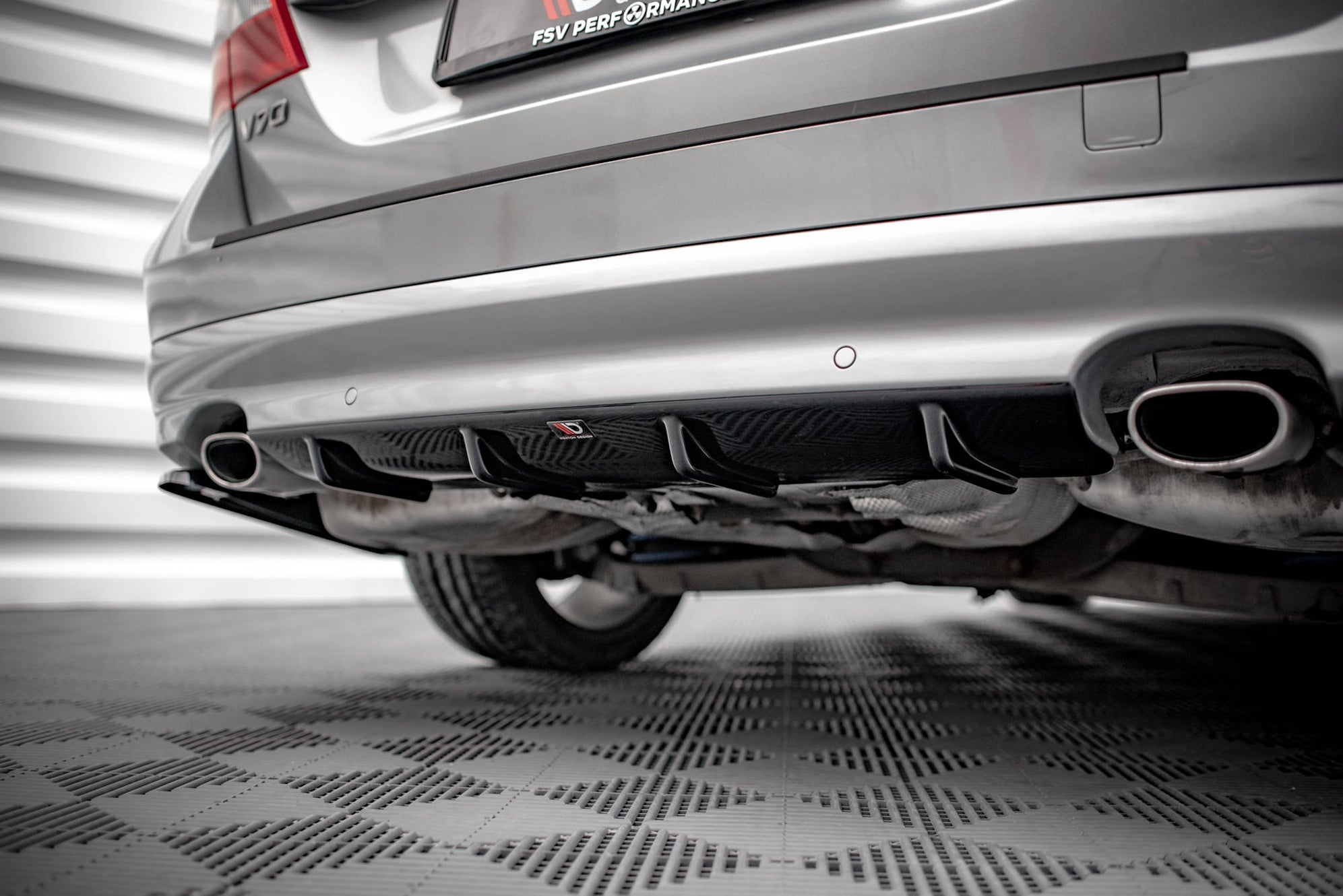 Maxton Design Rear Valance Volvo V70 Mk3 — Maxton Design AU