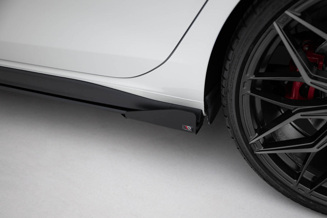 Maxton Design Side Flaps Volkswagen Golf GTI / GTE / GTI Clubsport / R-Line Mk8