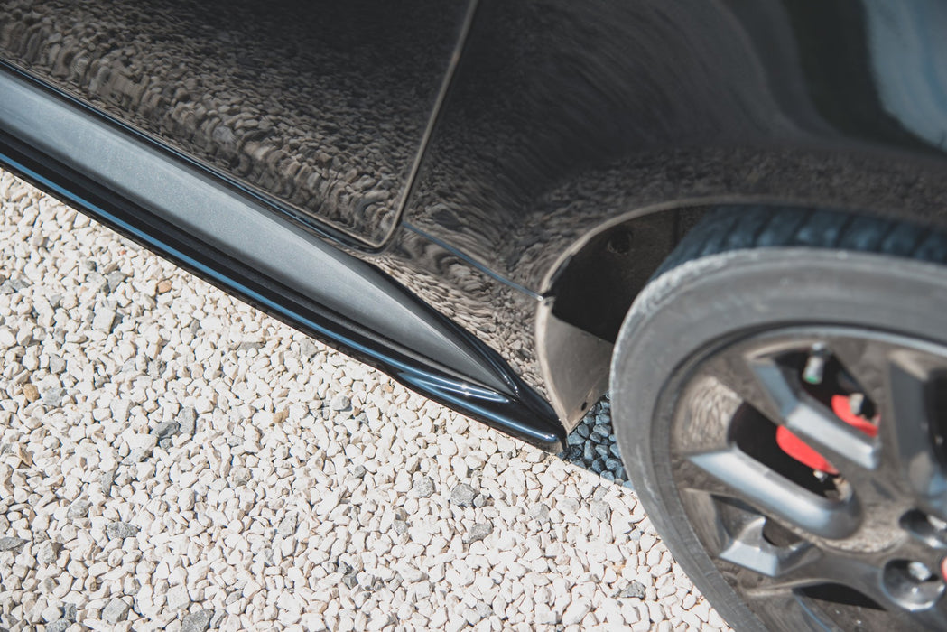 Maxton Design Side Skirts Diffusers Abarth 124 Spider