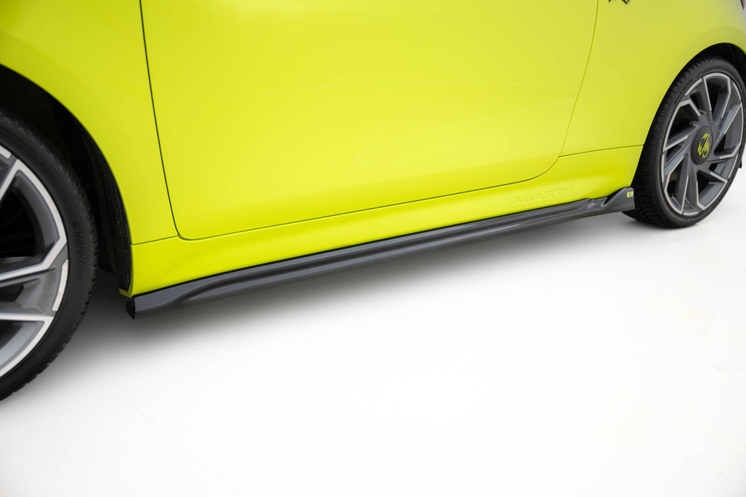 Maxton Design Side Skirts Diffusers Abarth 500e