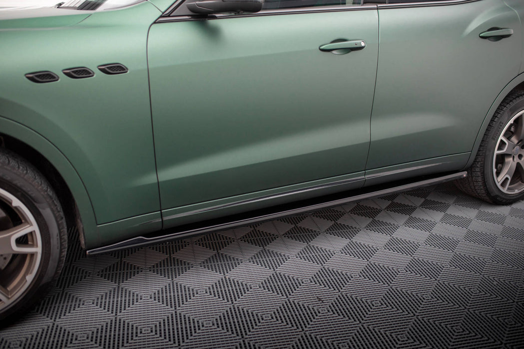 Maxton Design Side Skirts Diffusers Maserati Levante Mk1
