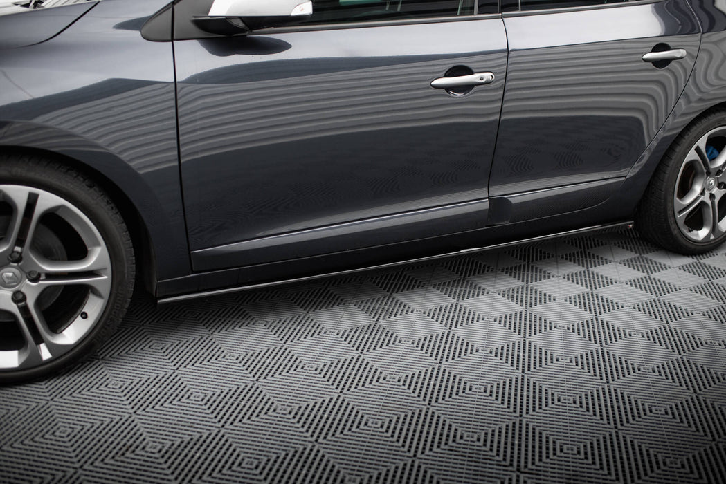 Maxton Design Side Skirts Diffusers Renault Megane GT MK3 Facelift