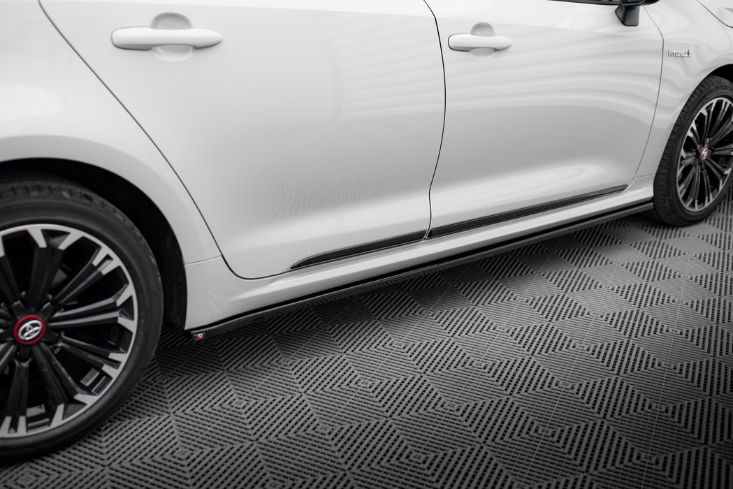 Maxton Design Side Skirts Diffusers Toyota Corolla XII Sedan