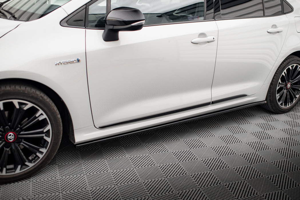 Maxton Design Side Skirts Diffusers Toyota Corolla XII Sedan