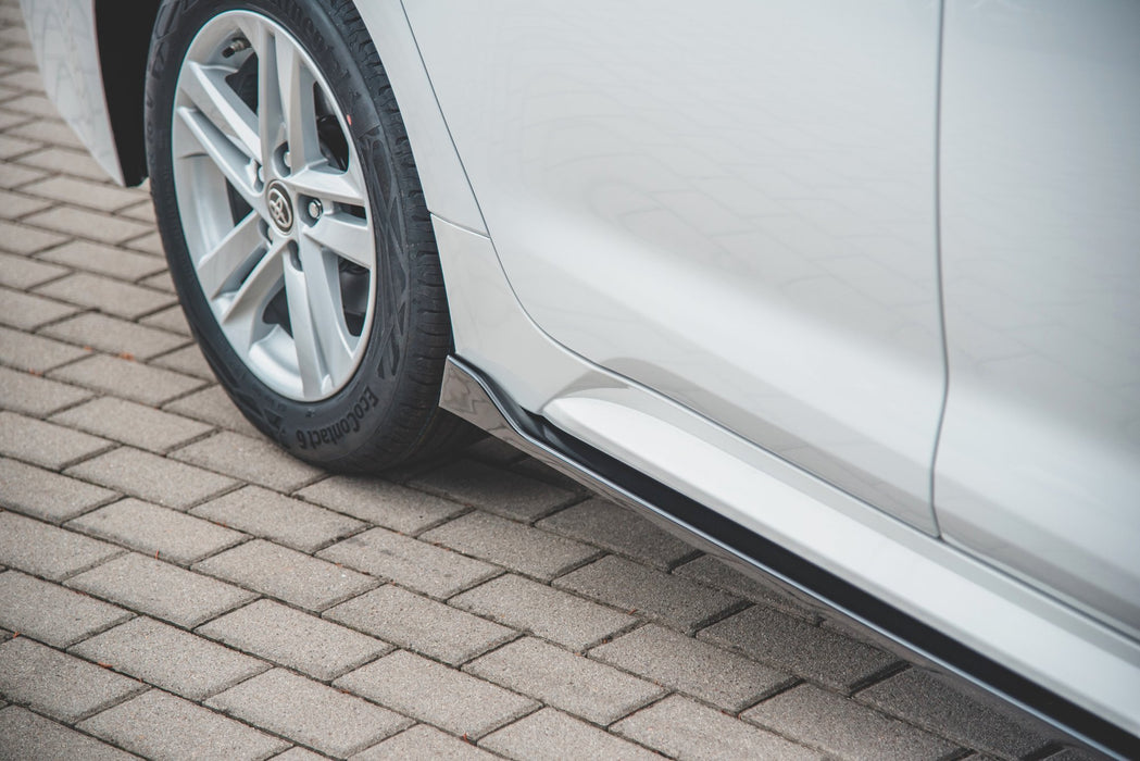 Maxton Design Side Skirts Diffusers Toyota Corolla XII Touring Sports