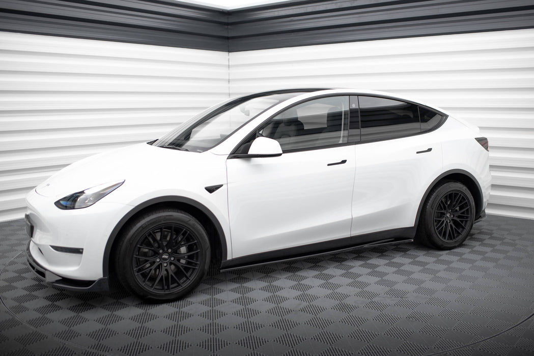 Maxton Design Side Skirts Diffusers V.1 Tesla Model Y