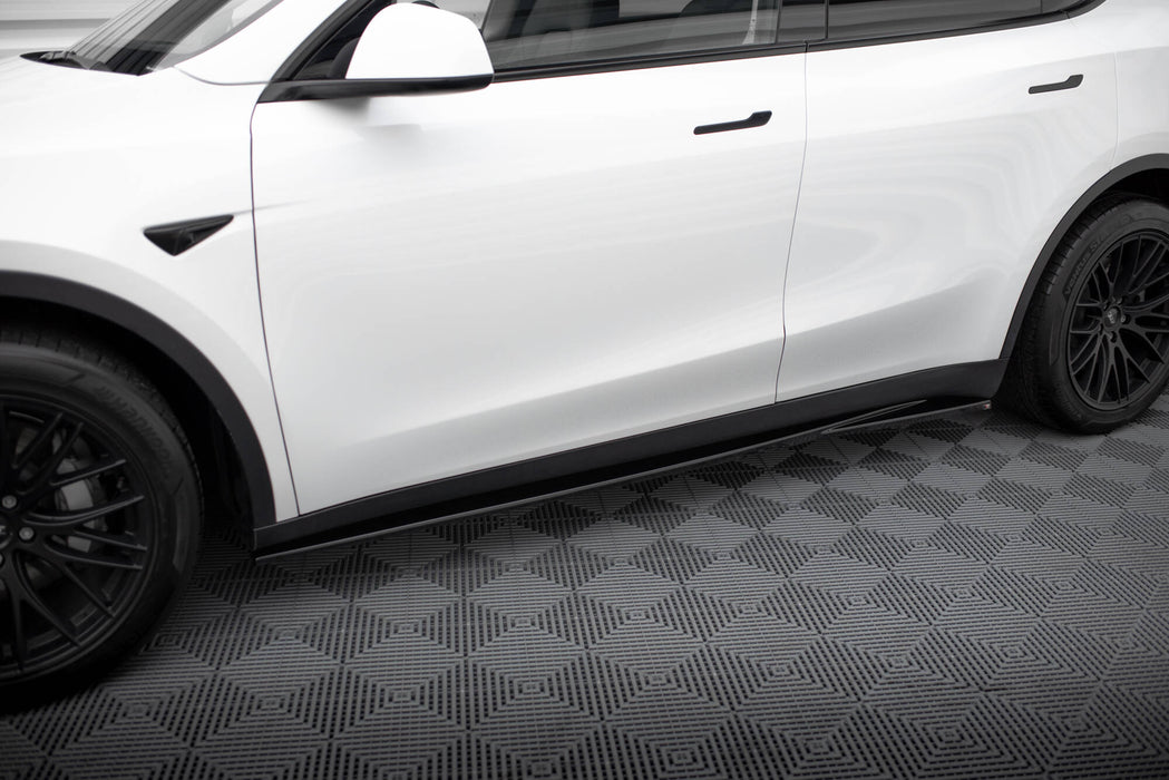 Maxton Design Side Skirts Diffusers V.1 Tesla Model Y